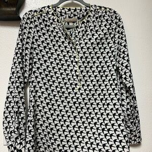 Banana Republic Black and White Geometric Blouse